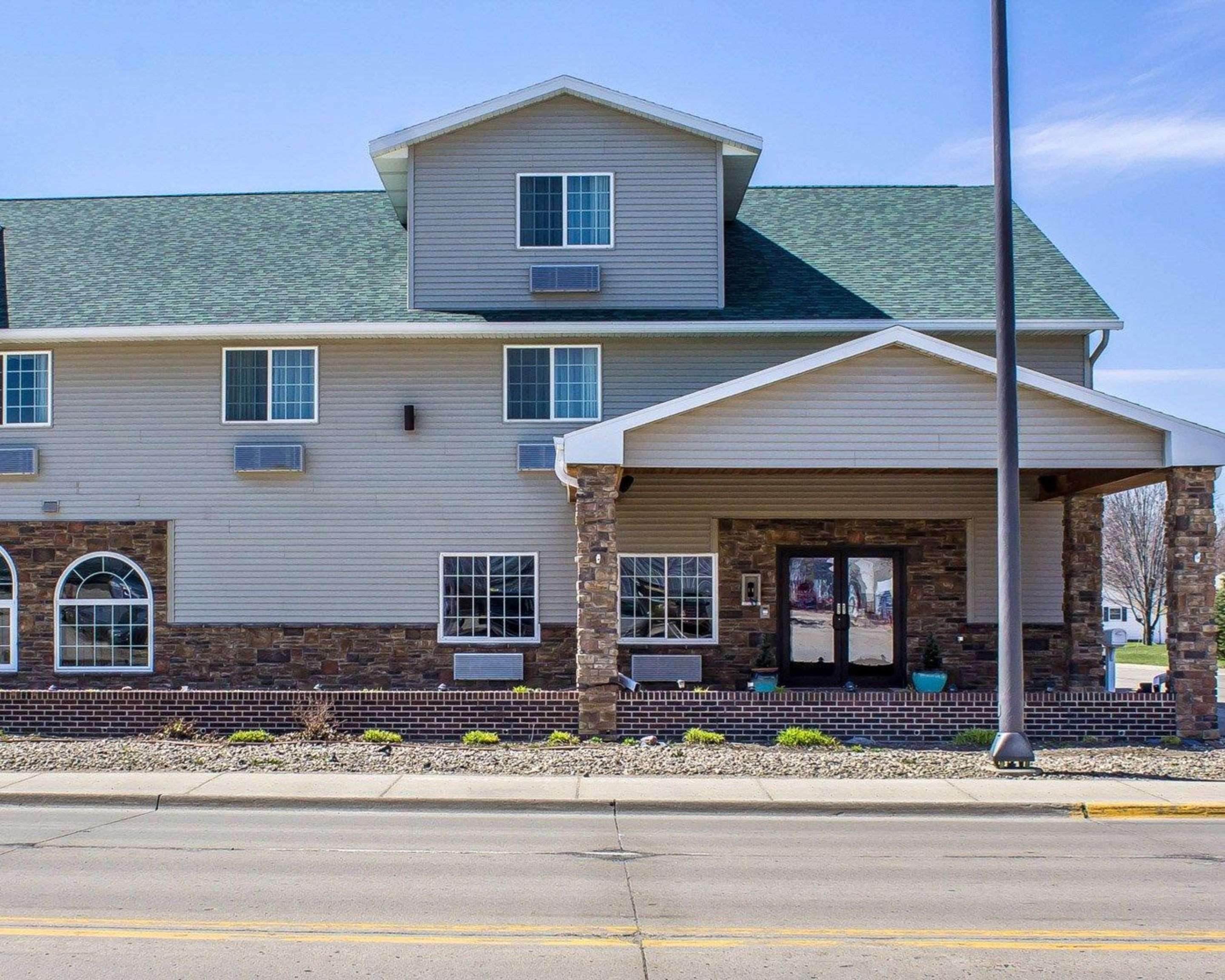 Rodeway Inn & Suites Near Okoboji Lake Milford Dış mekan fotoğraf