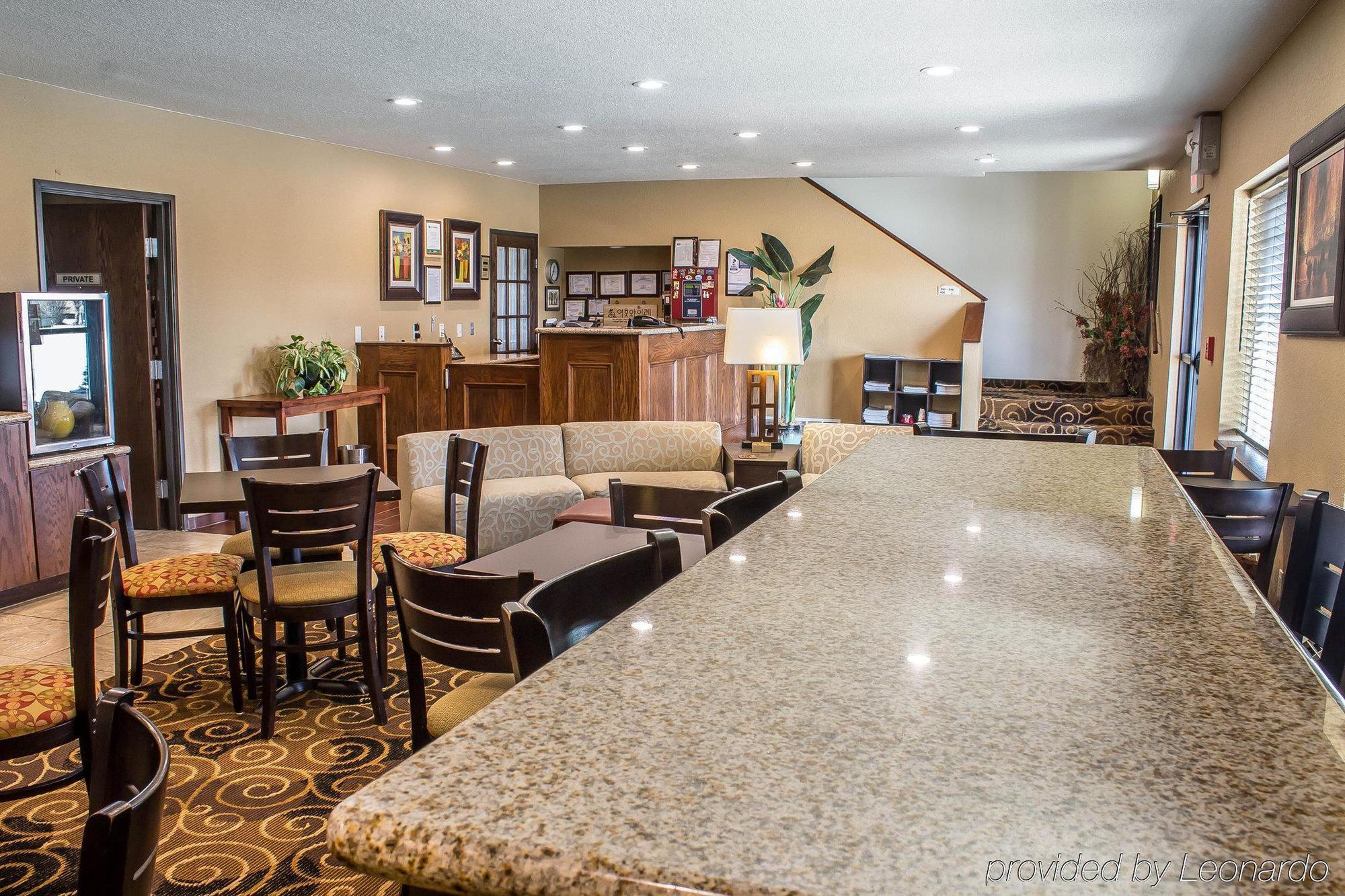 Rodeway Inn & Suites Near Okoboji Lake Milford Dış mekan fotoğraf
