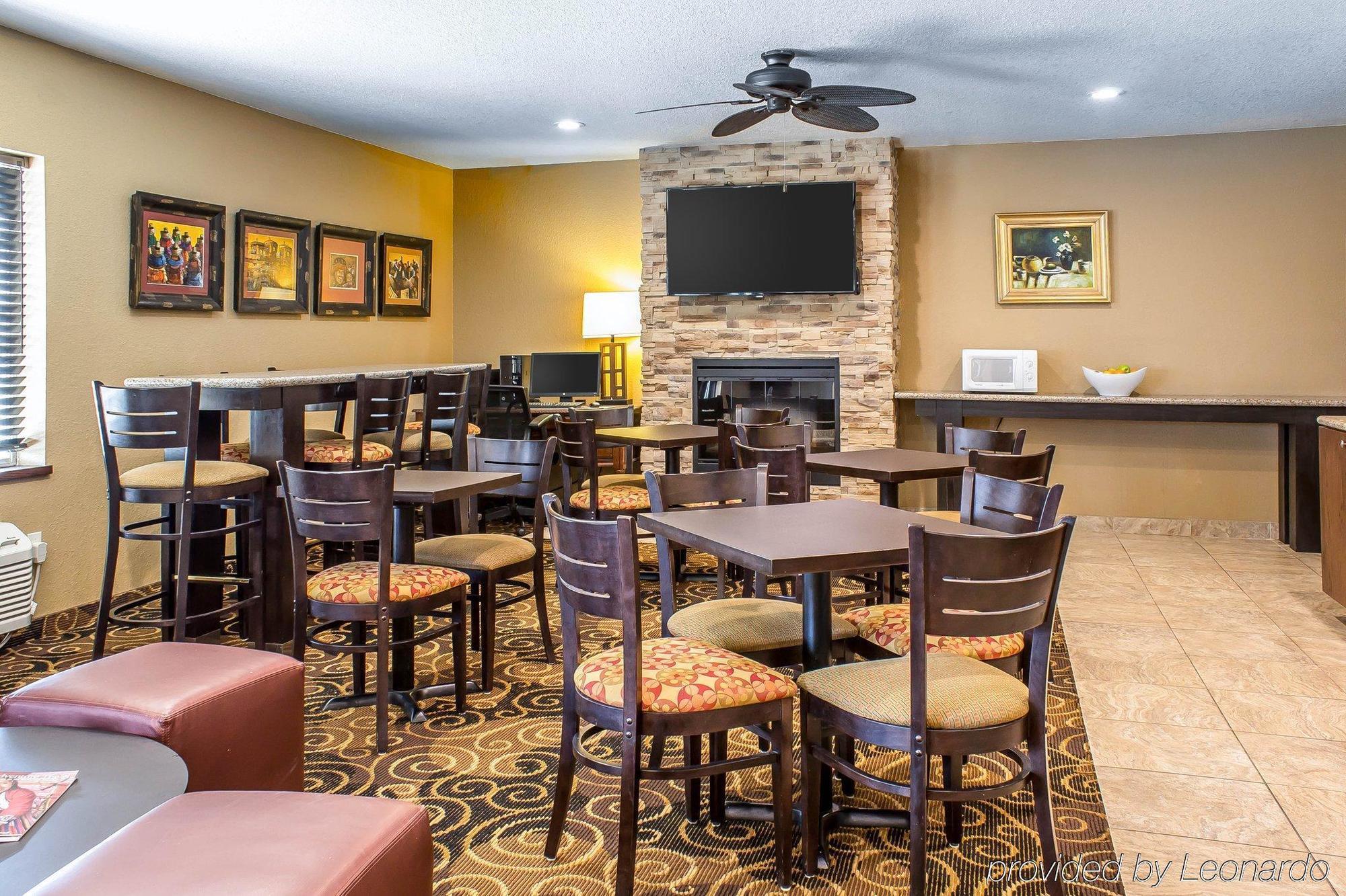 Rodeway Inn & Suites Near Okoboji Lake Milford Dış mekan fotoğraf