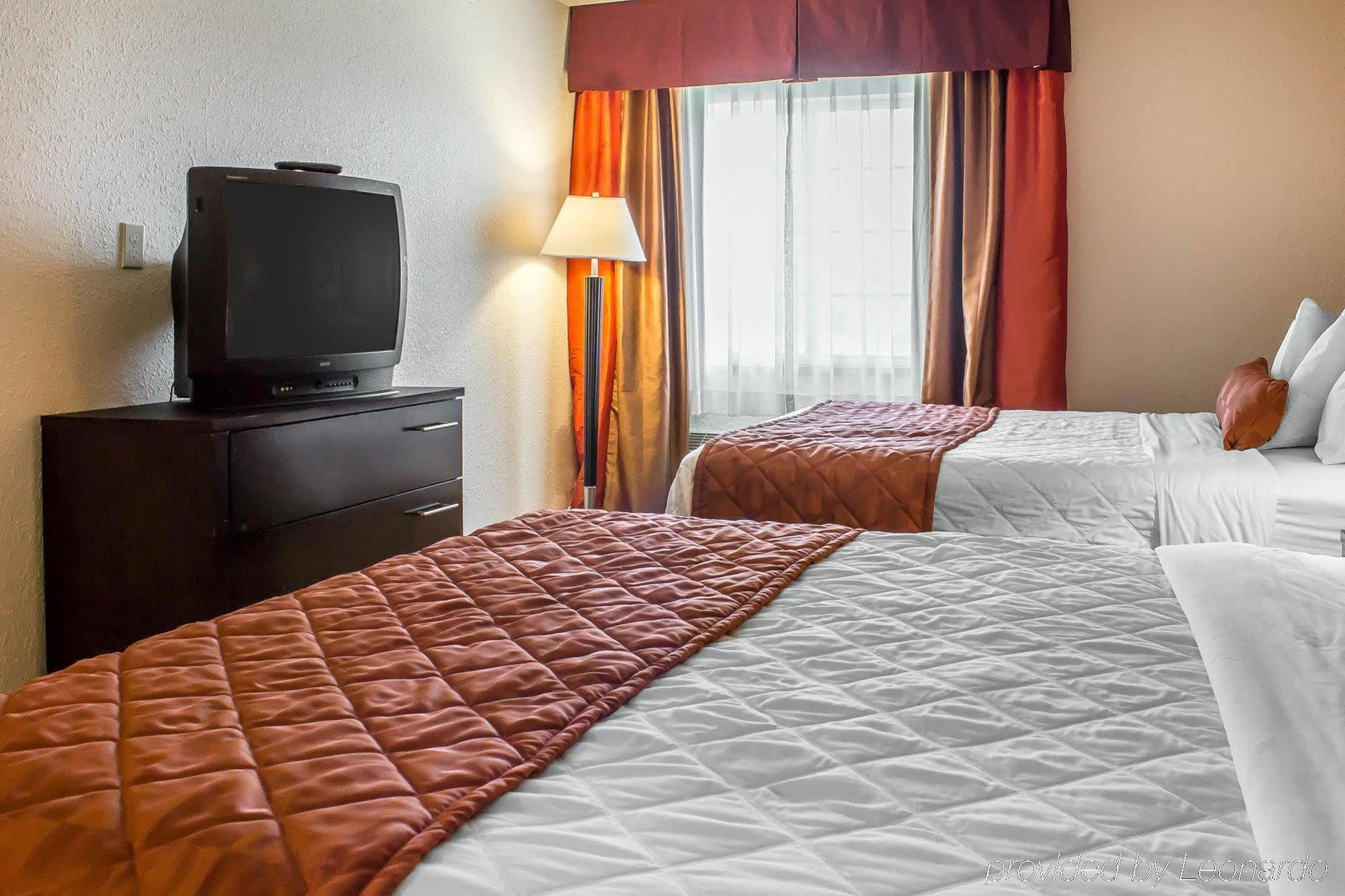 Rodeway Inn & Suites Near Okoboji Lake Milford Dış mekan fotoğraf